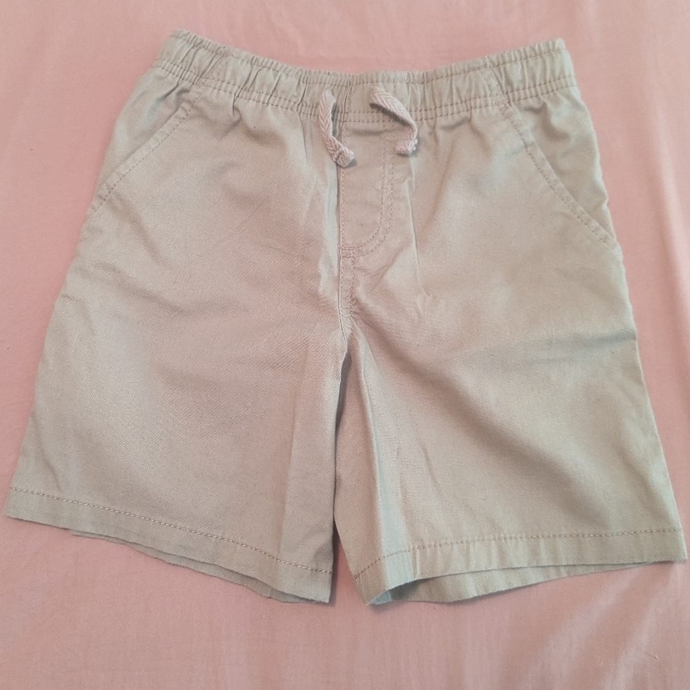 Boys Wonder Nation khaki shorts size 6/7